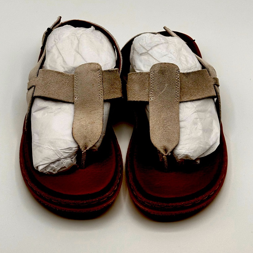 BORN Sandals (Size 7)